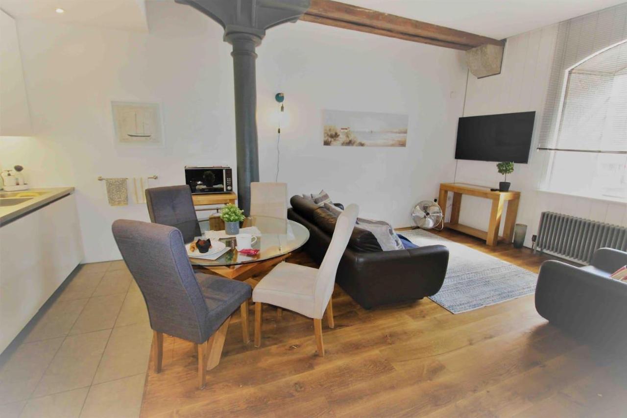 Cozy Coastal Apartment بلايموث المظهر الخارجي الصورة